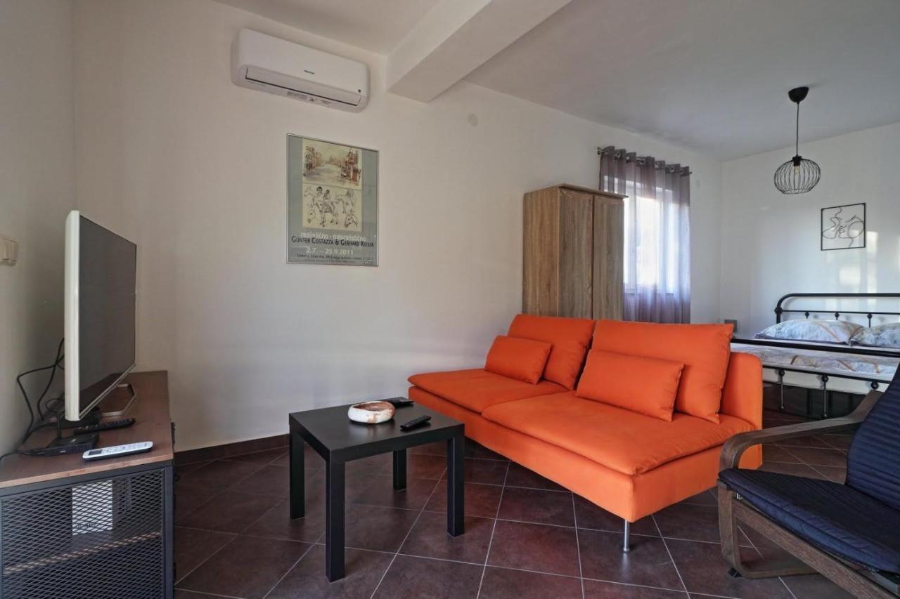 Apartman Studio Pesja Омишаль Экстерьер фото